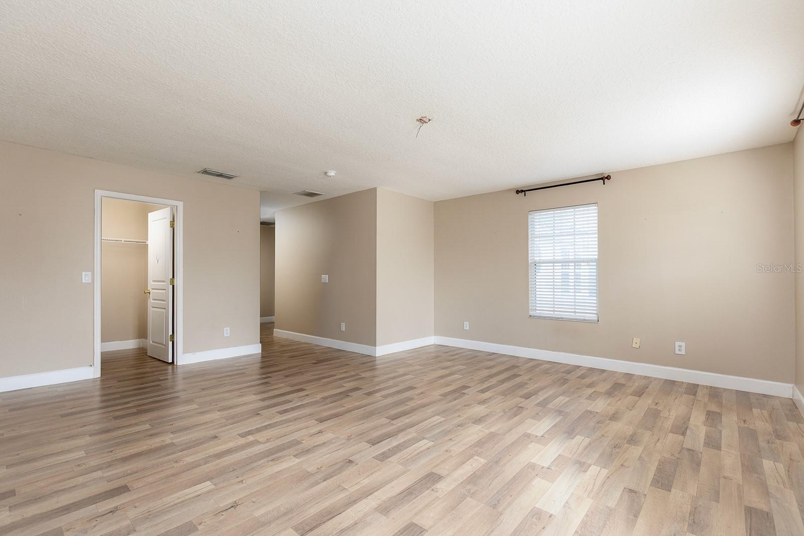 Image 25 of 35 For 13138 Paloma Drive