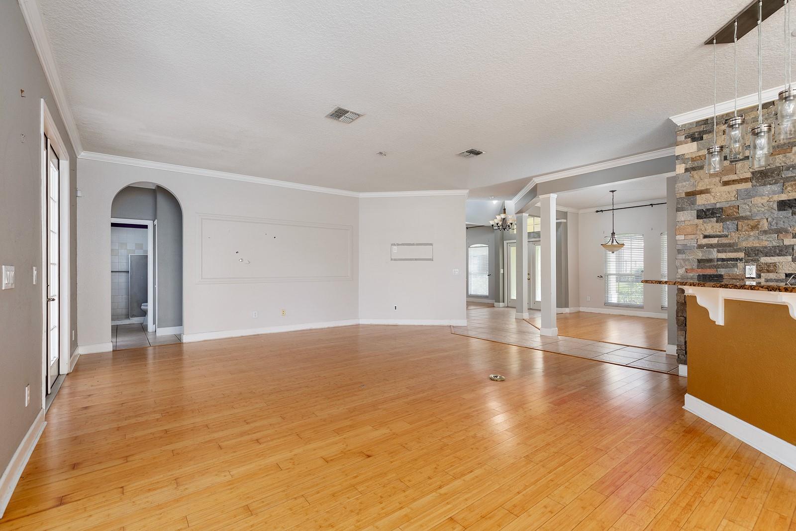 Image 6 of 35 For 13138 Paloma Drive