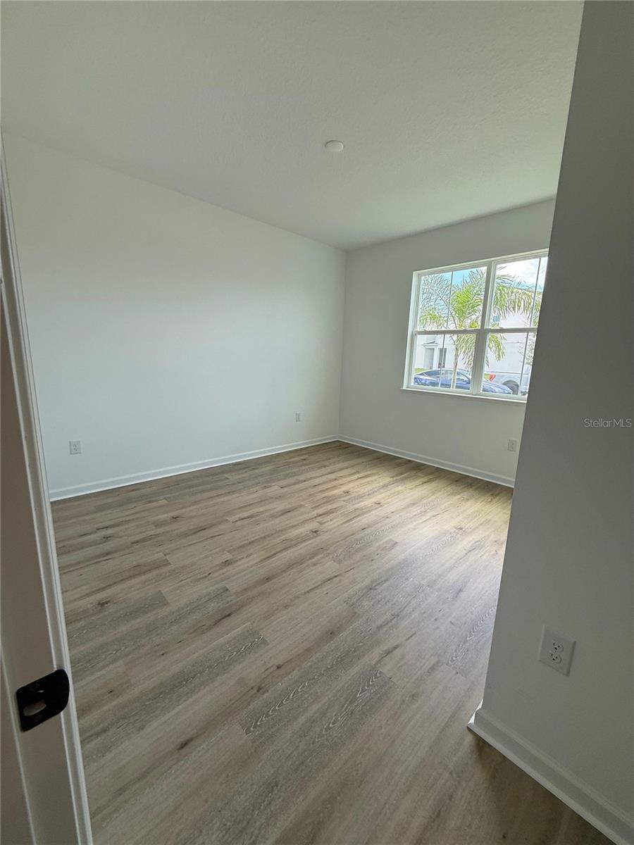 Image 11 of 21 For 1373 Stoneway Place