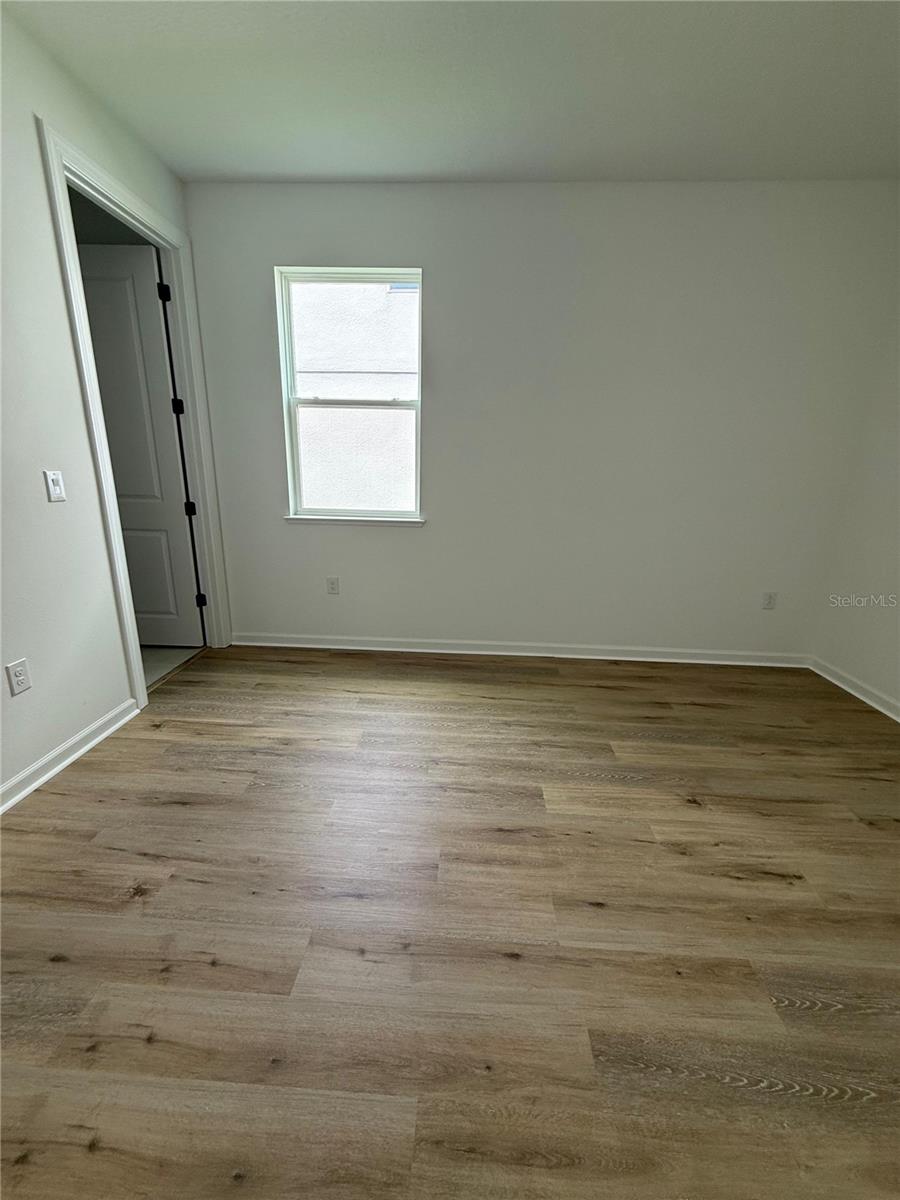 Image 8 of 21 For 1373 Stoneway Place