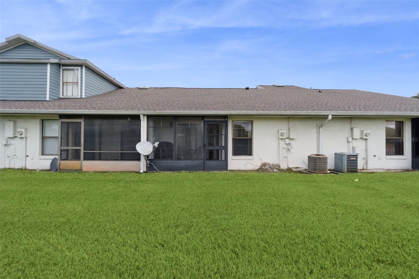 Image 15 of 16 For 152 Lakepointe Circle