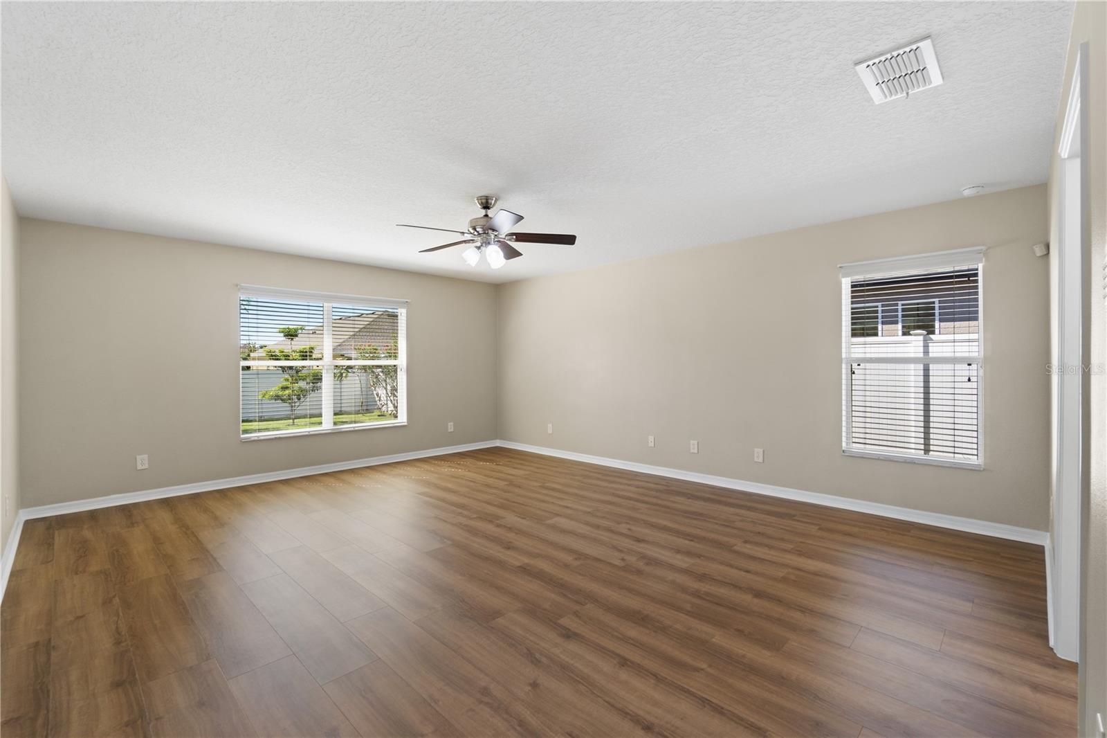 Image 12 of 53 For 4816 Barbados Loop