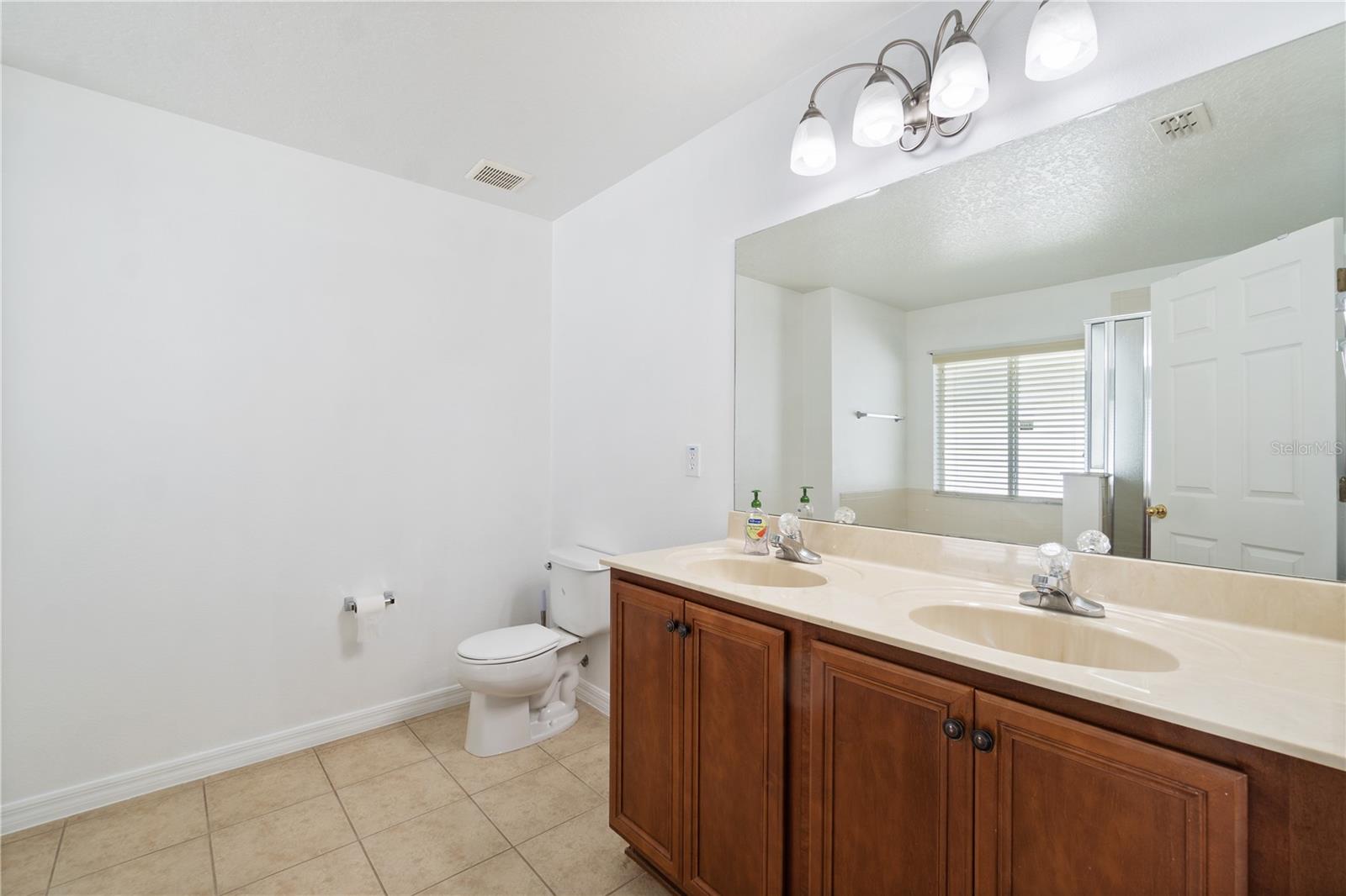 Image 14 of 53 For 4816 Barbados Loop