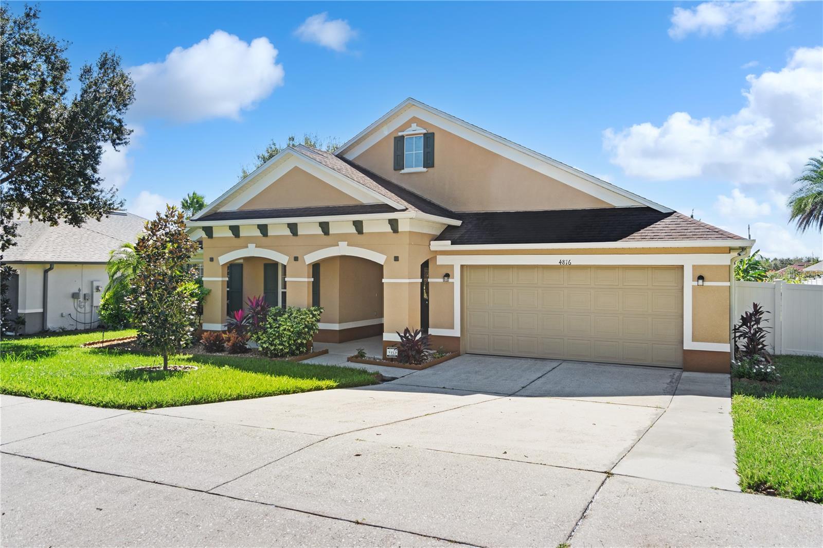 Image 2 of 53 For 4816 Barbados Loop