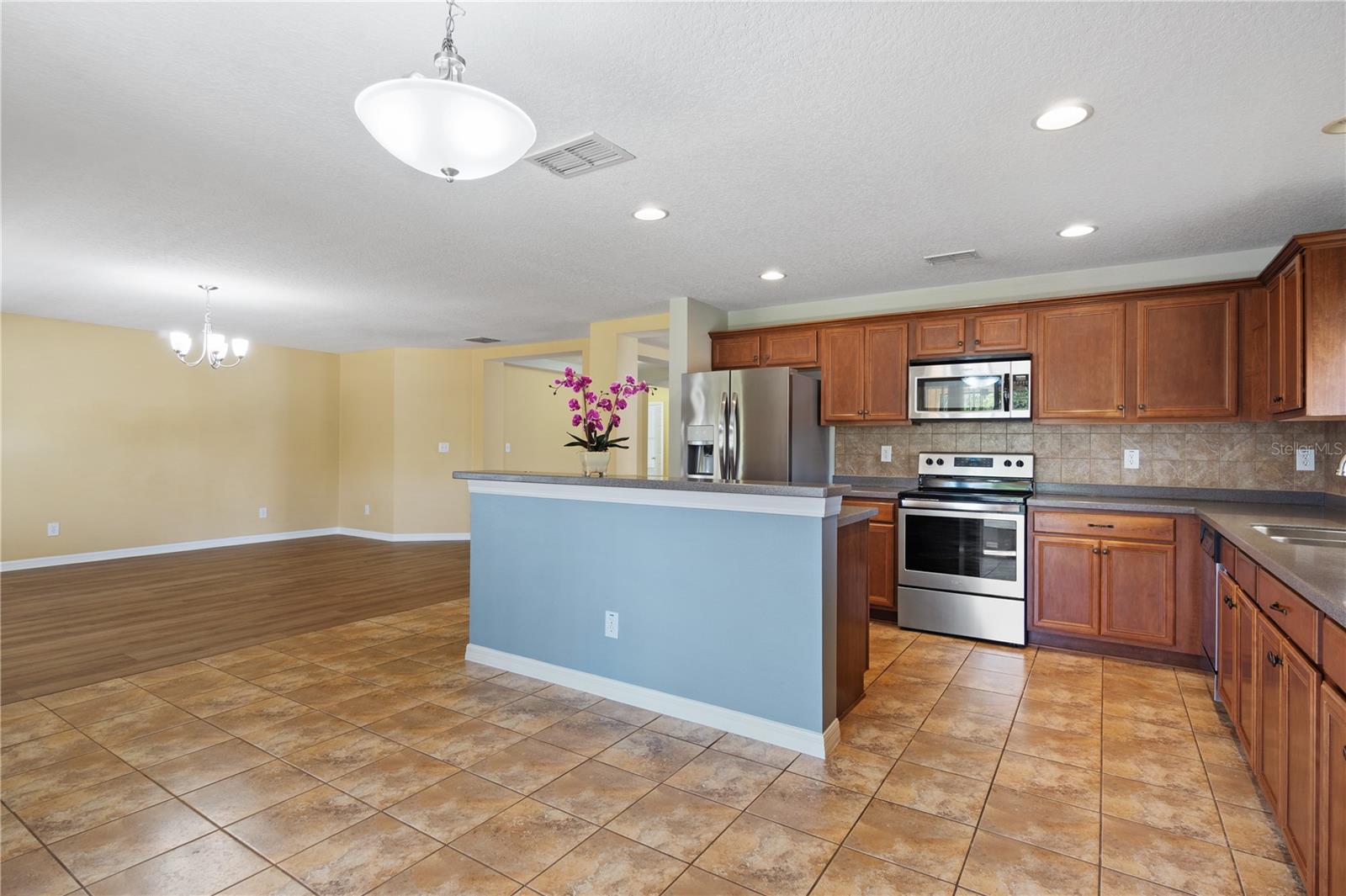 Image 21 of 53 For 4816 Barbados Loop