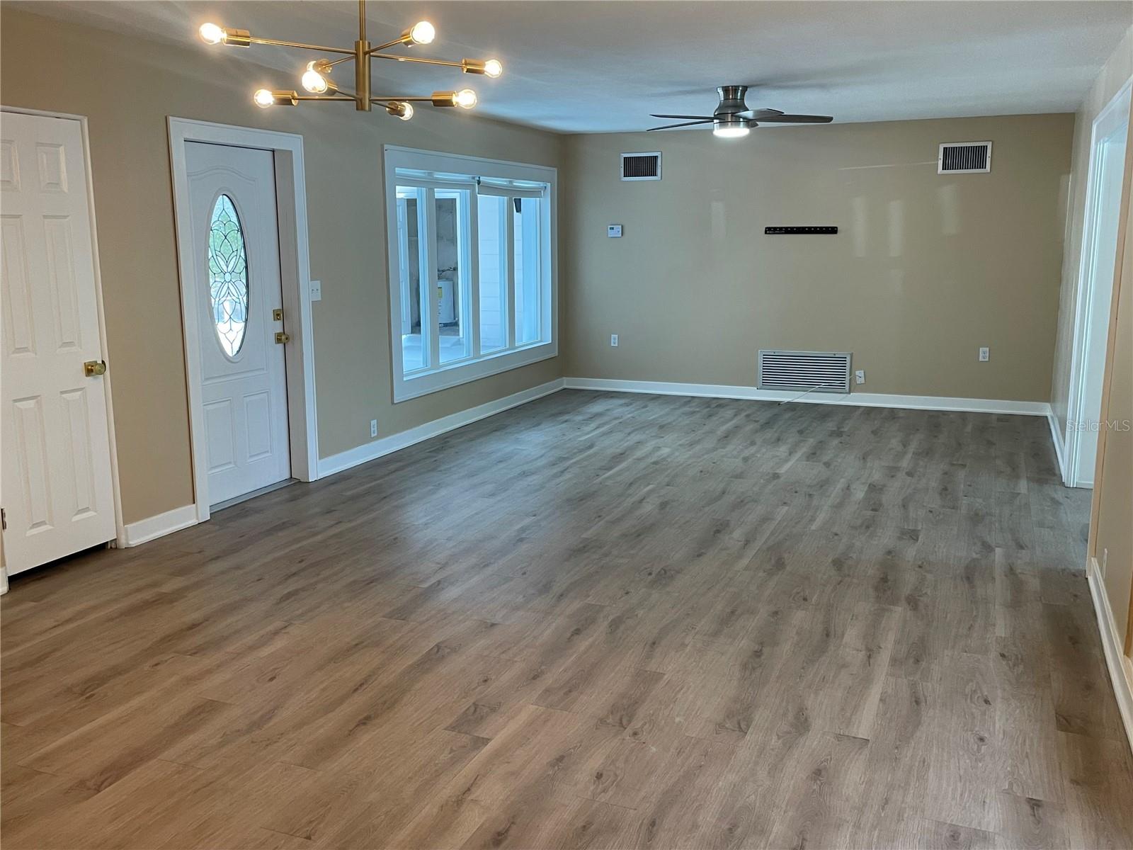 Image 6 of 20 For 346 Tanager Court