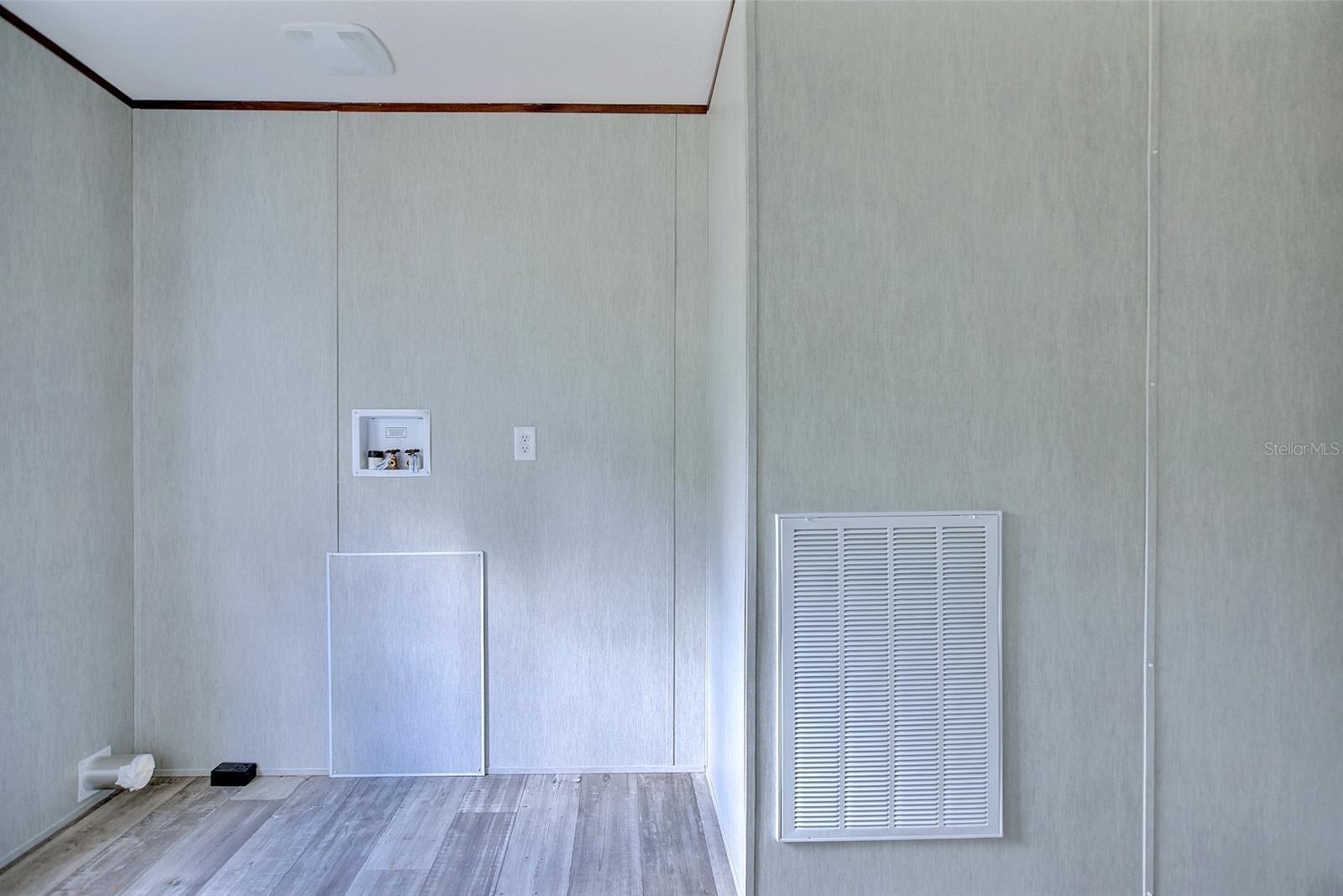 Image 20 of 38 For 8595 13th Court