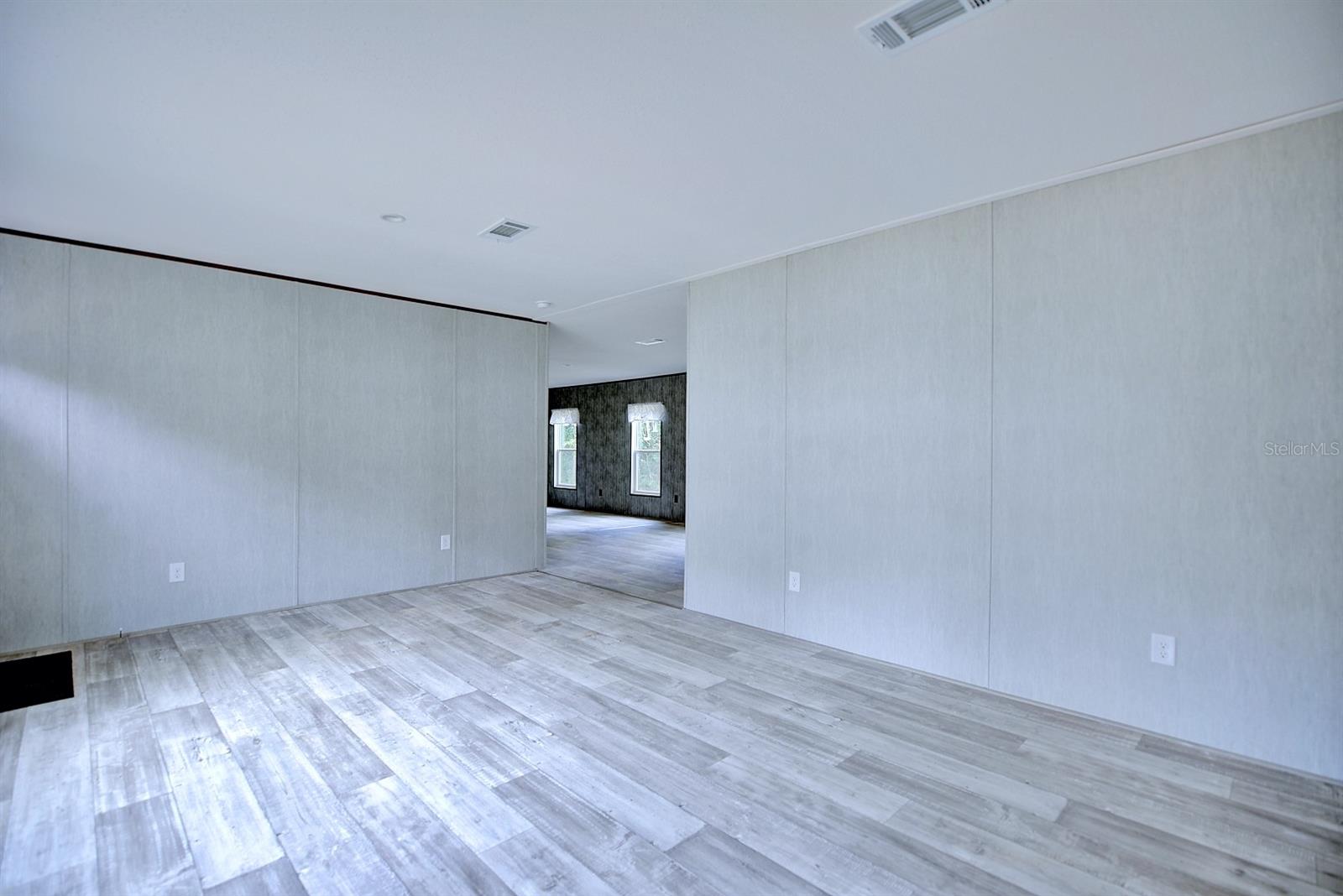 Image 8 of 38 For 8595 13th Court