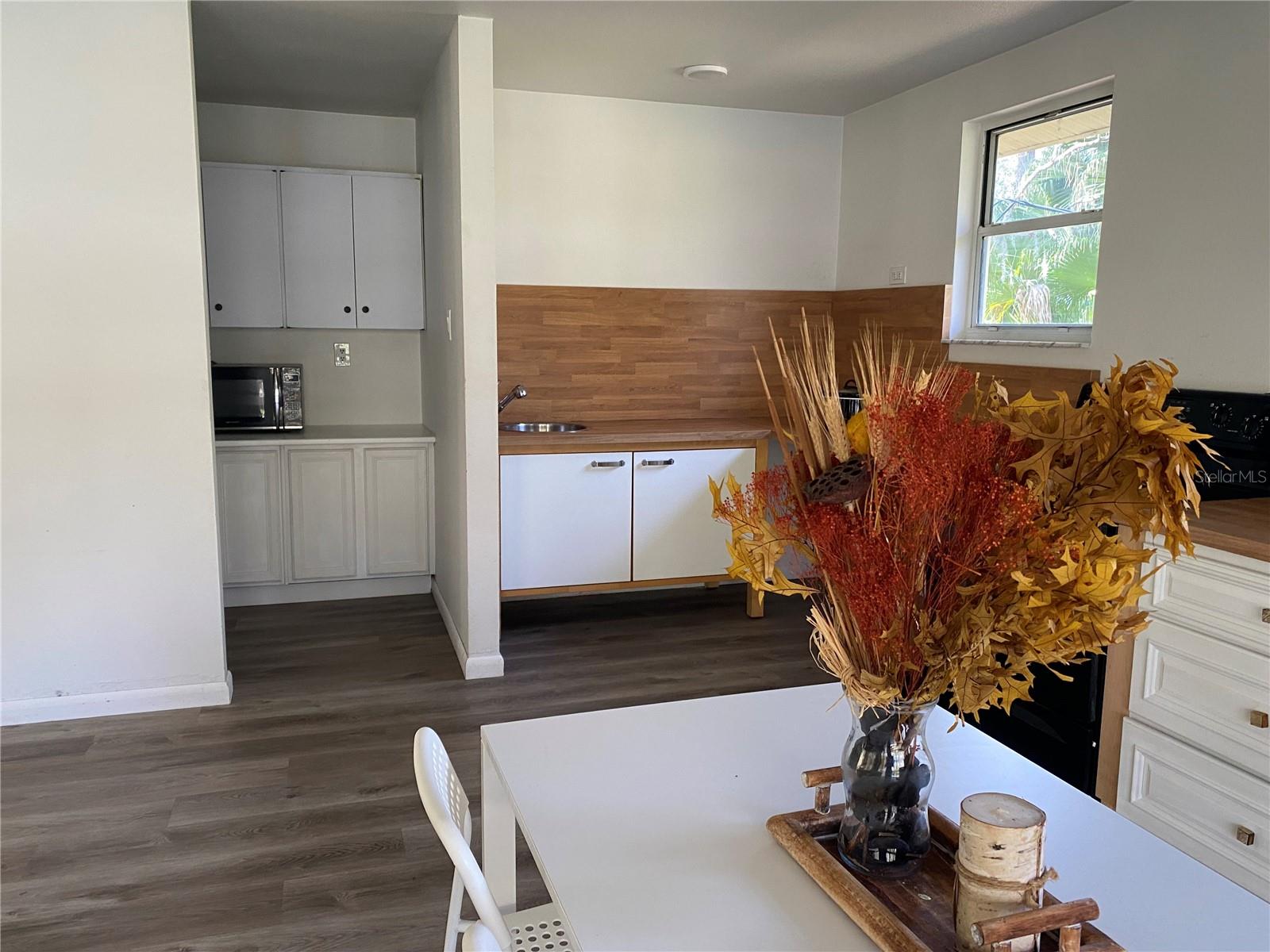 Image 6 of 9 For 2976 4th Street