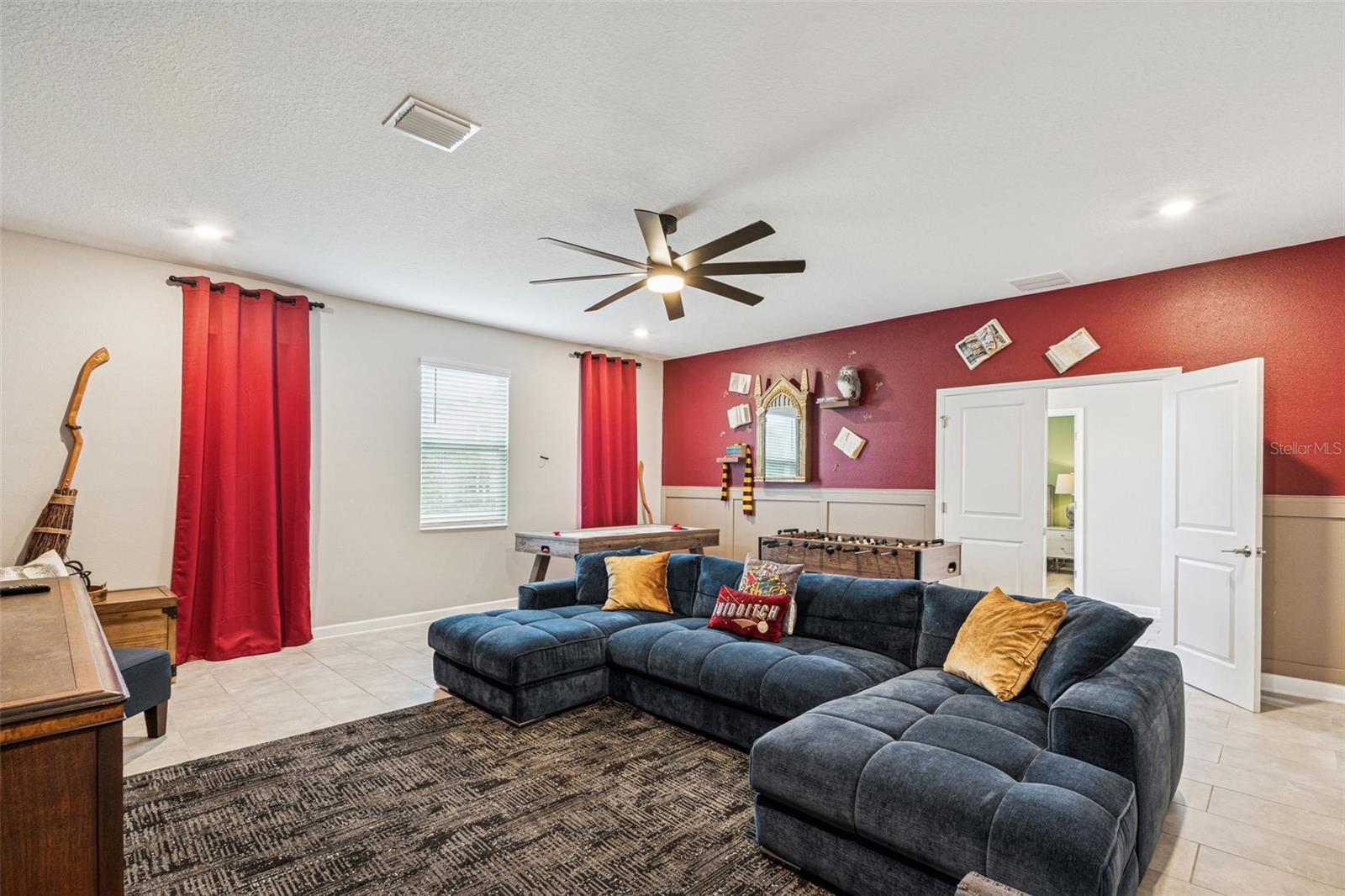 Image 11 of 93 For 2949 Protagonist Street