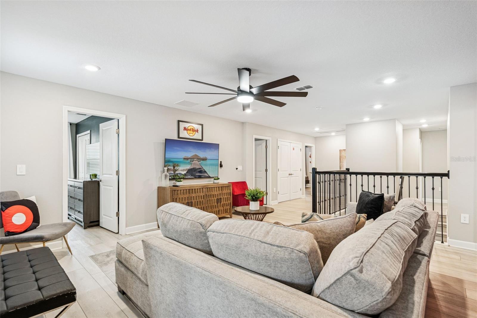 Image 27 of 93 For 2949 Protagonist Street