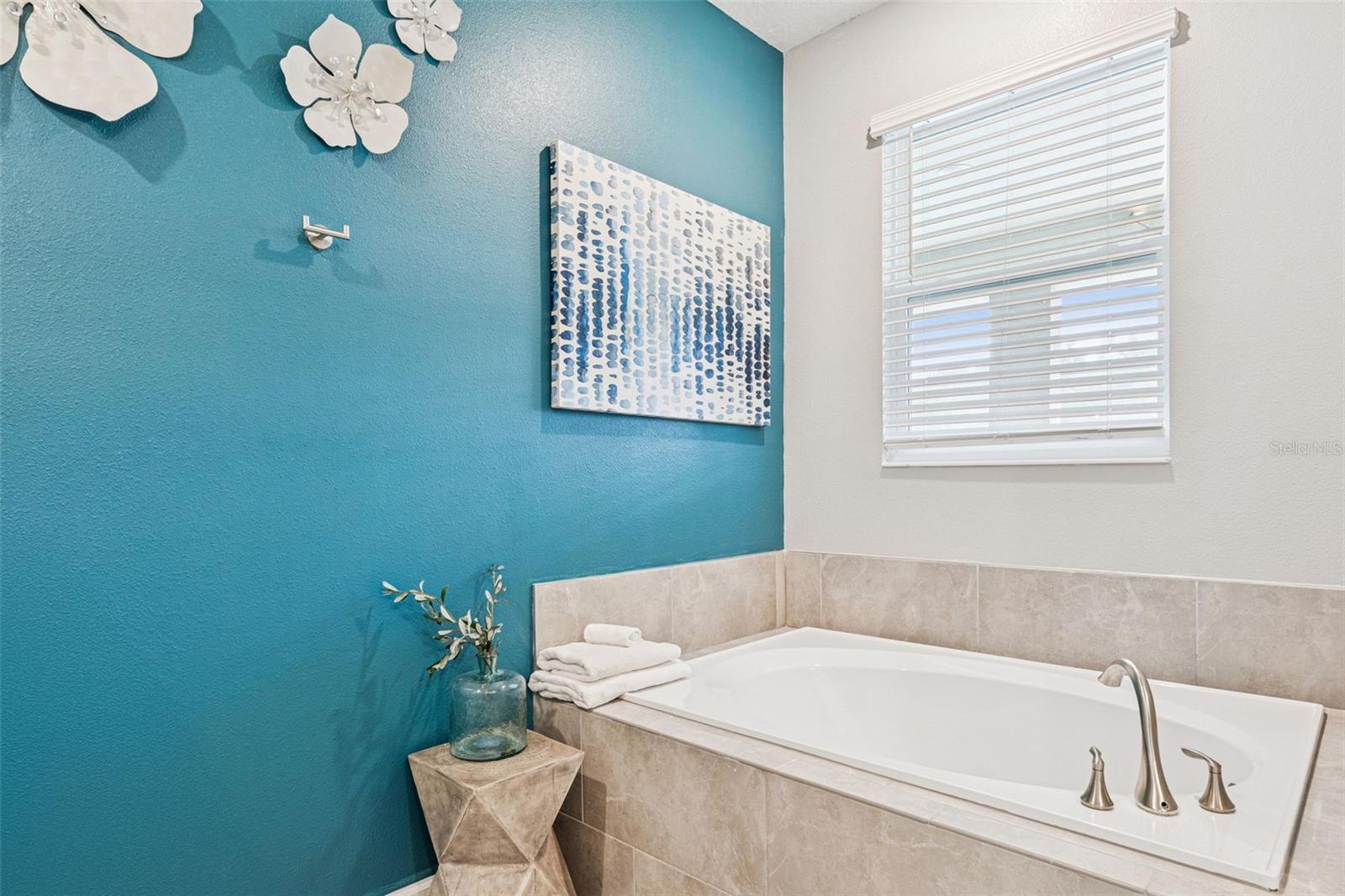 Image 44 of 93 For 2949 Protagonist Street