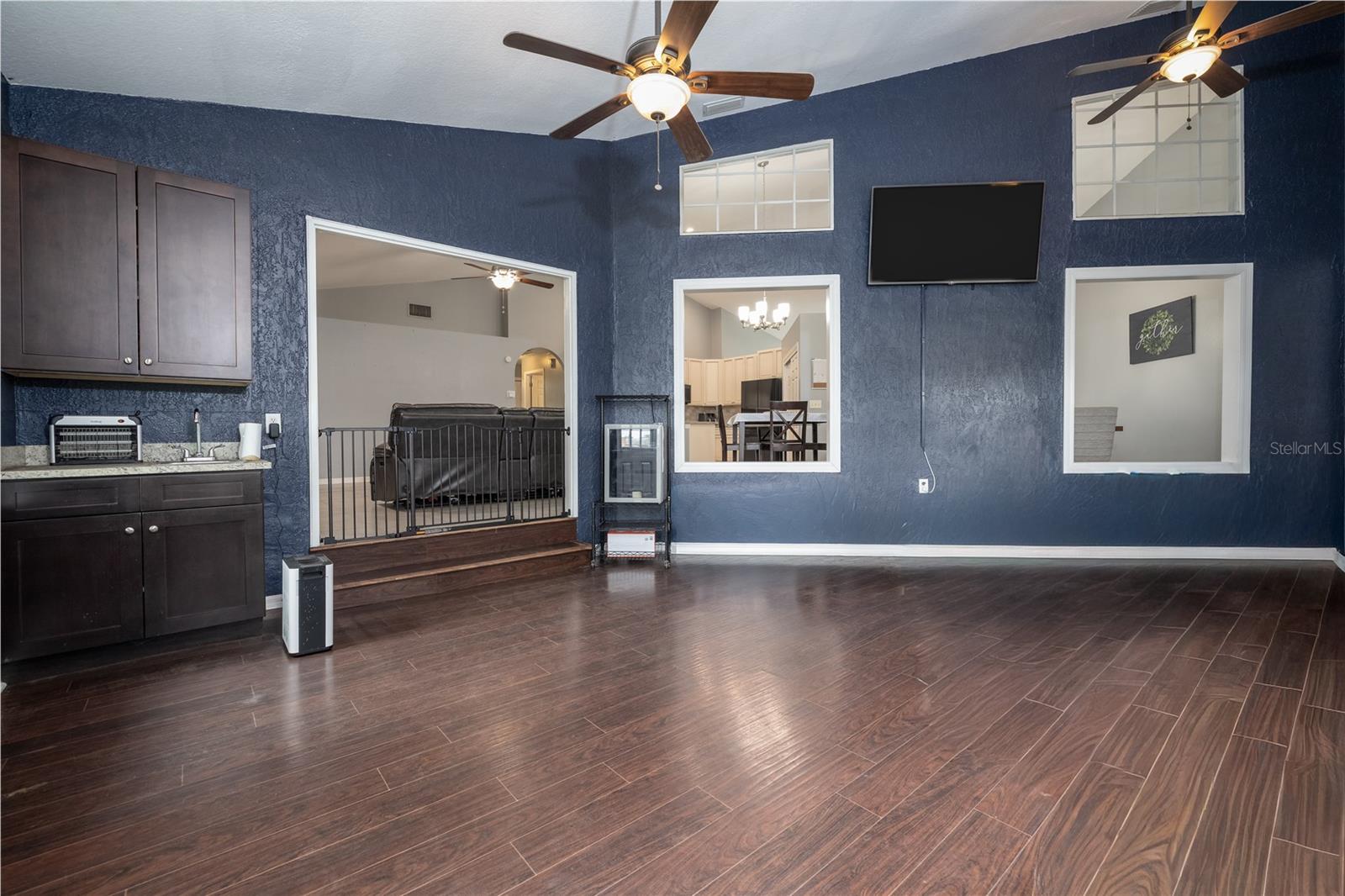 Image 18 of 33 For 2858 Wyman Court