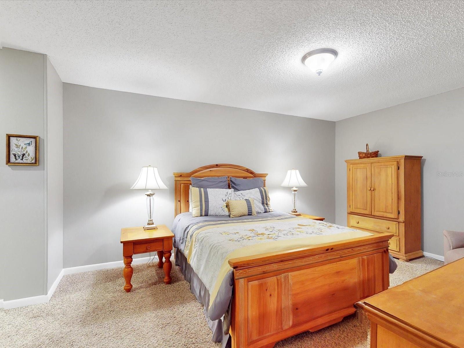 Image 16 of 41 For 109 Coventry Lane 109