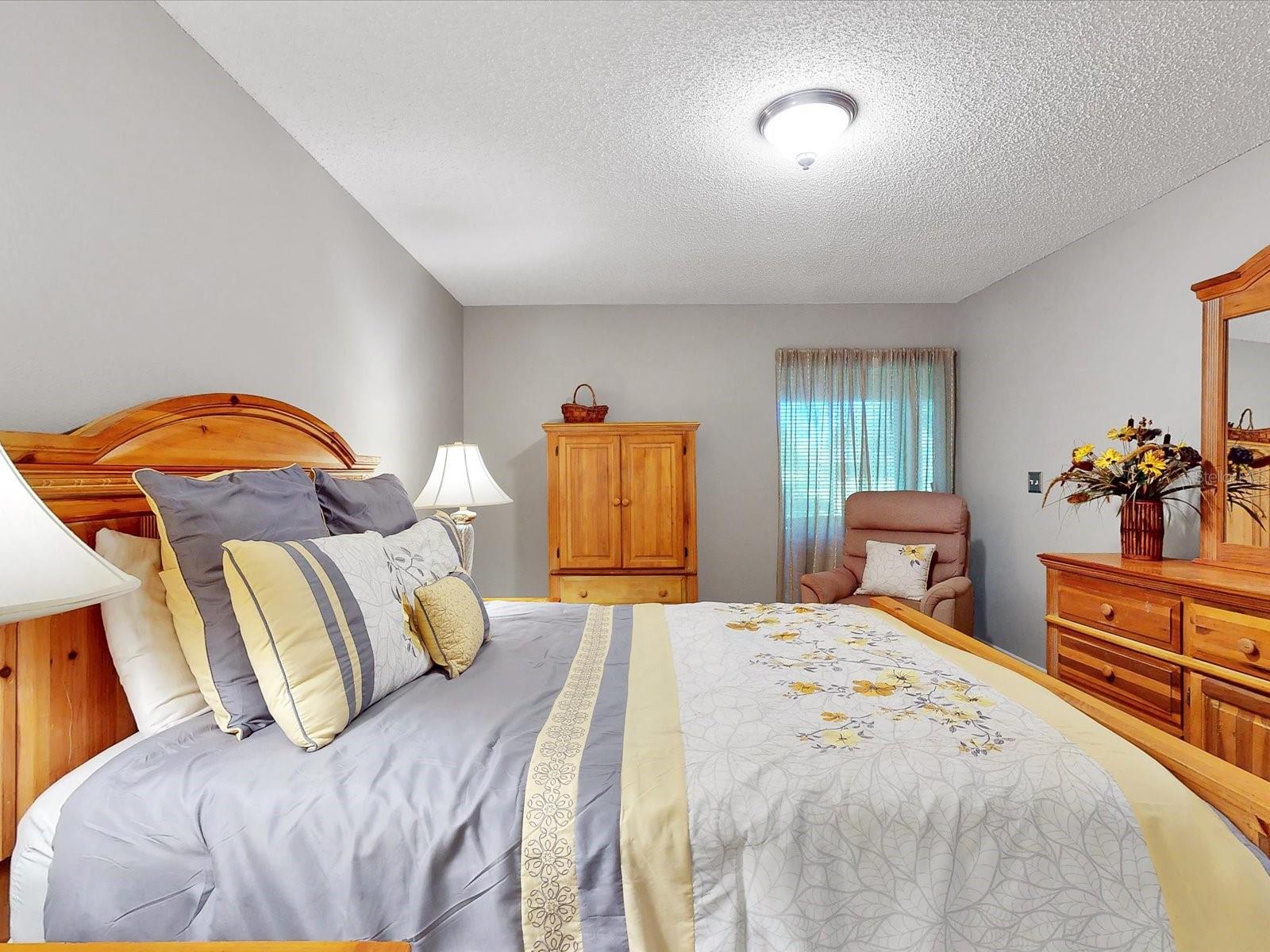 Image 17 of 41 For 109 Coventry Lane 109
