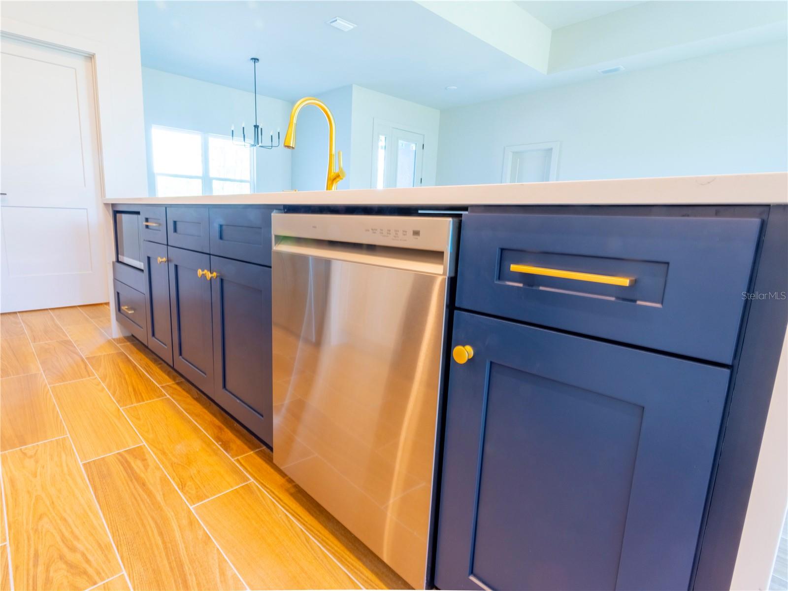 Image 28 of 50 For 9249 King Hill Street