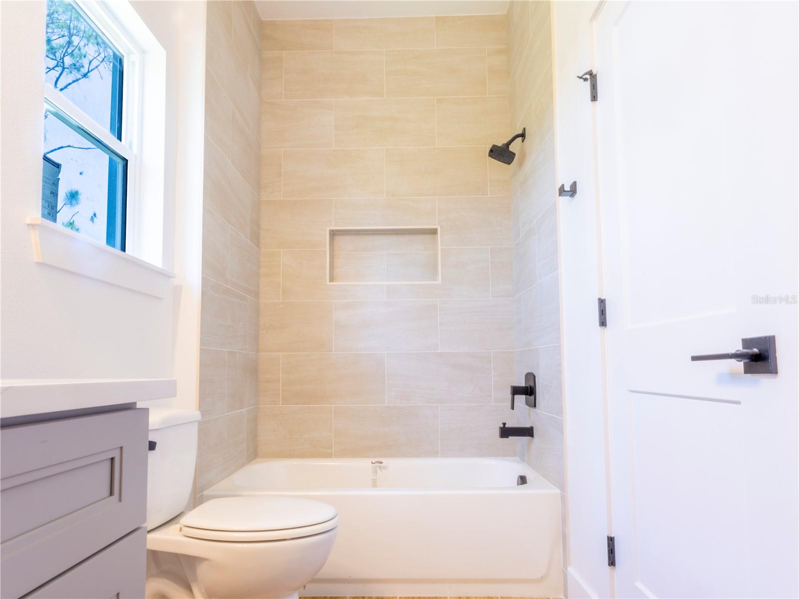 Image 3 of 50 For 9249 King Hill Street