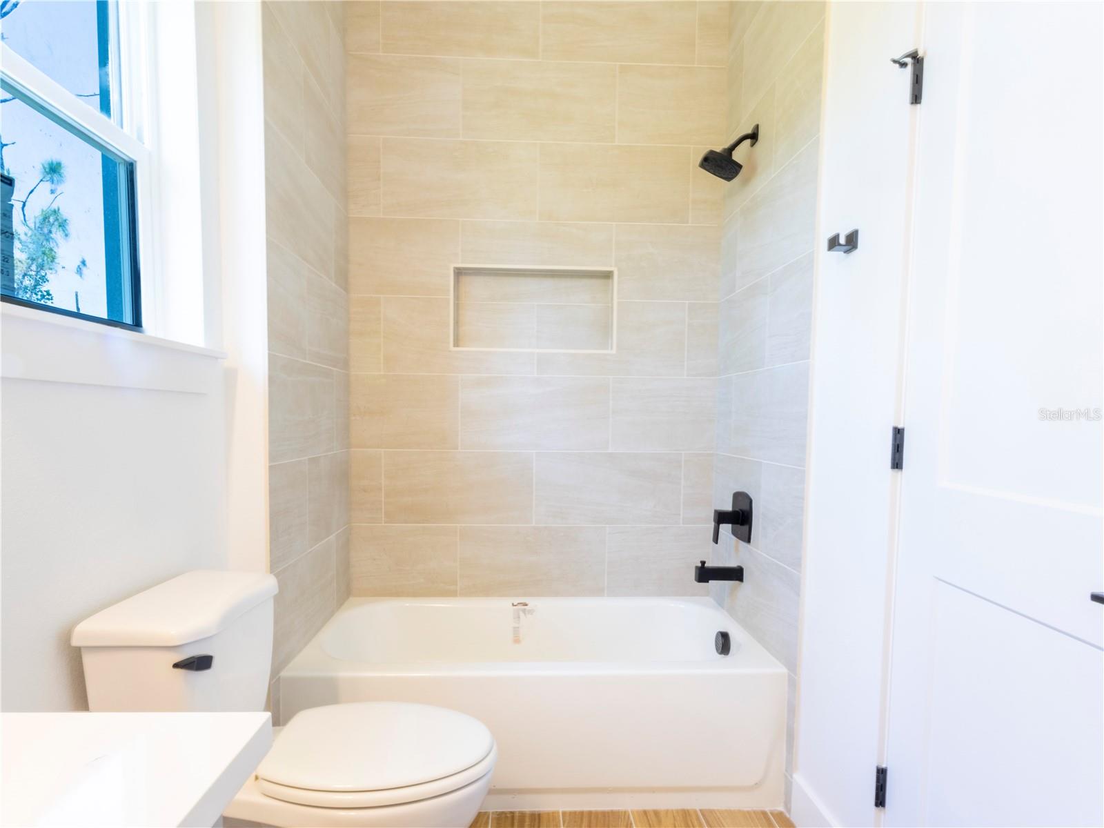 Image 6 of 50 For 9249 King Hill Street