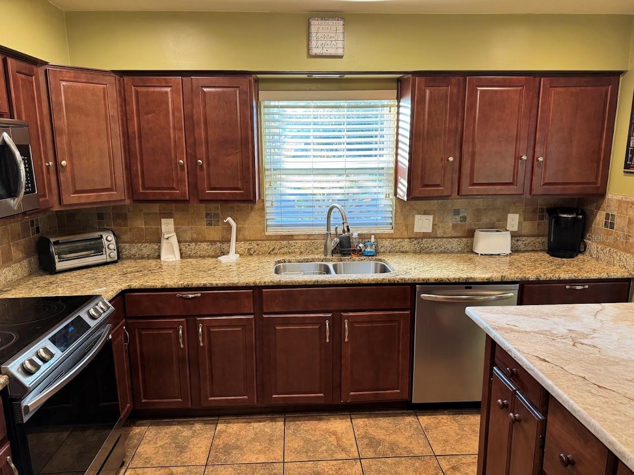 Image 18 of 43 For 5610 Westfield Street