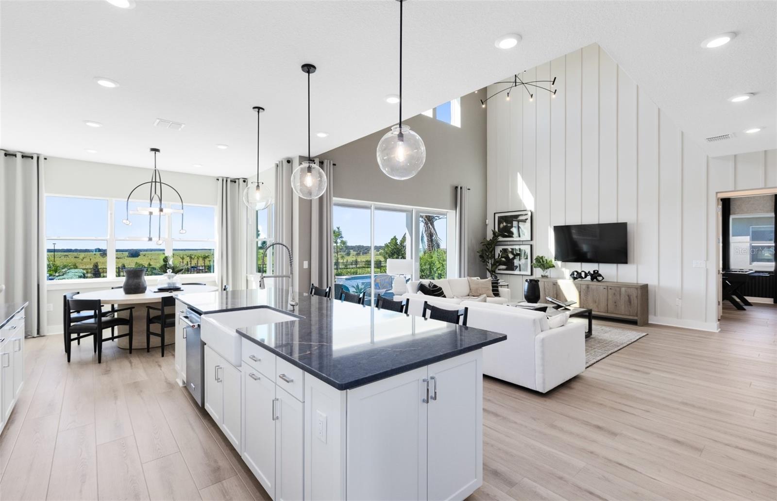 Image 17 of 55 For 4632 Golden Birch Avenue