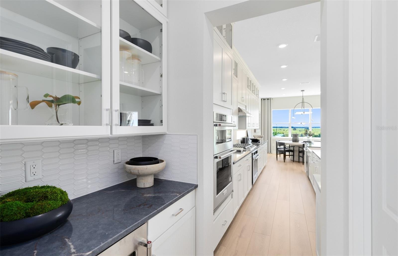 Image 19 of 55 For 4632 Golden Birch Avenue