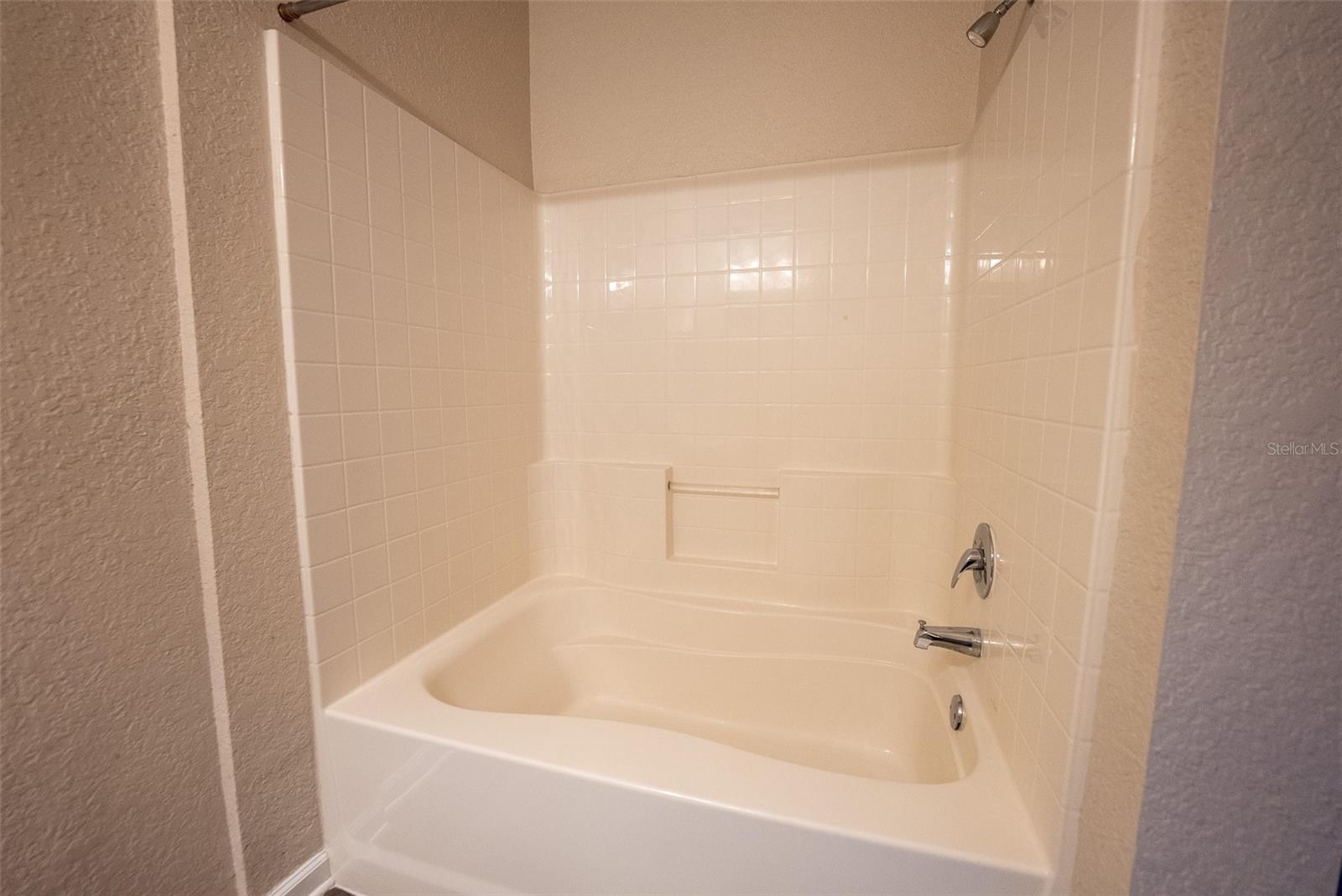 Image 14 of 33 For 911 Orange Avenue 127