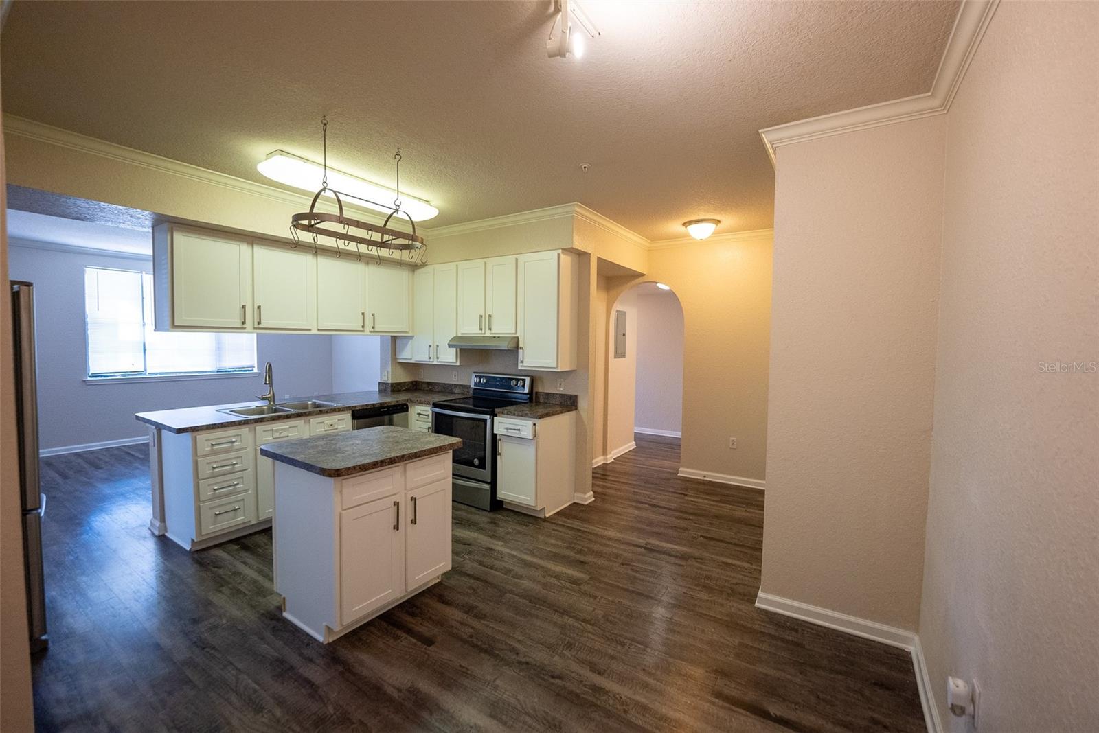 Image 17 of 33 For 911 Orange Avenue 127