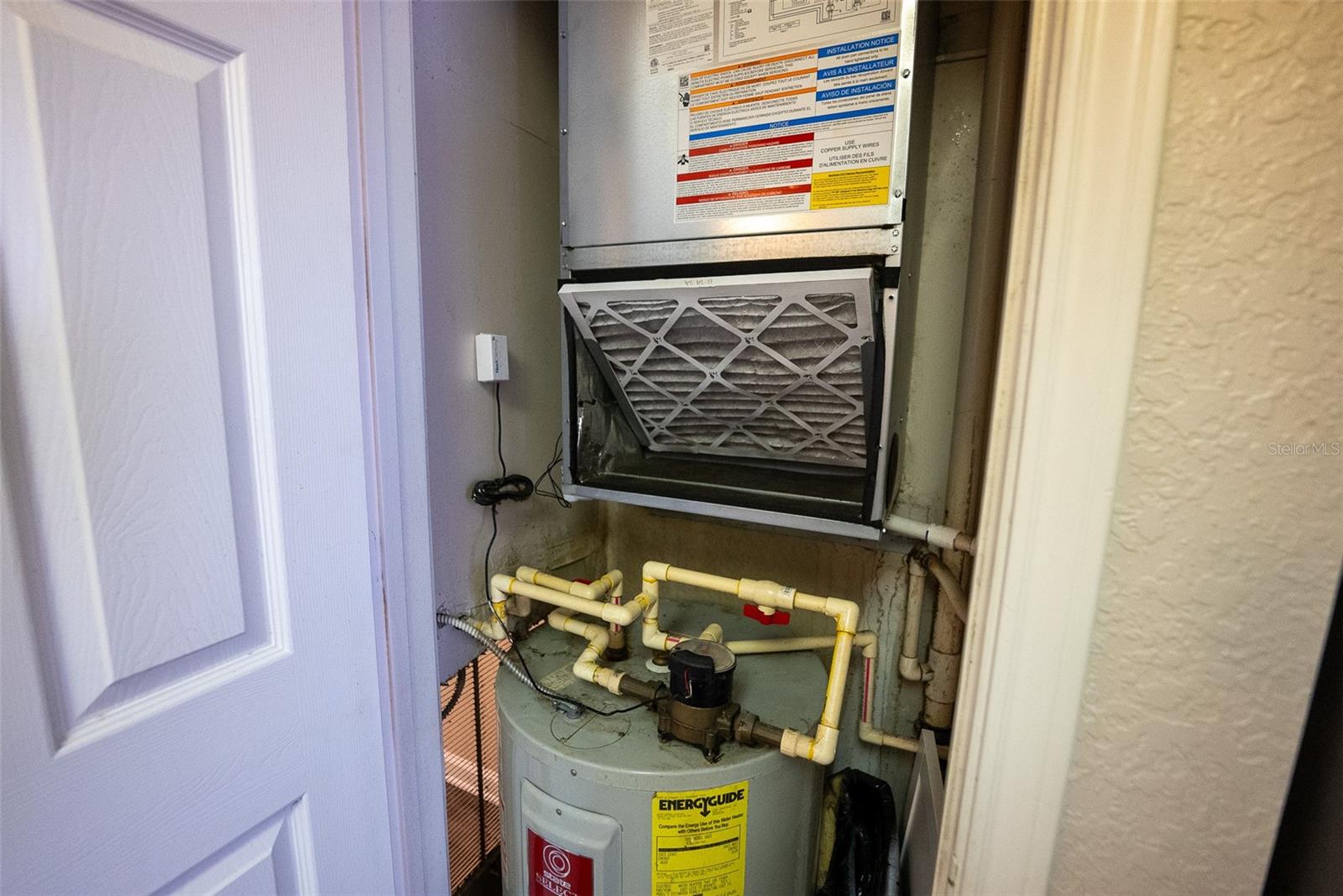 Image 21 of 33 For 911 Orange Avenue 127