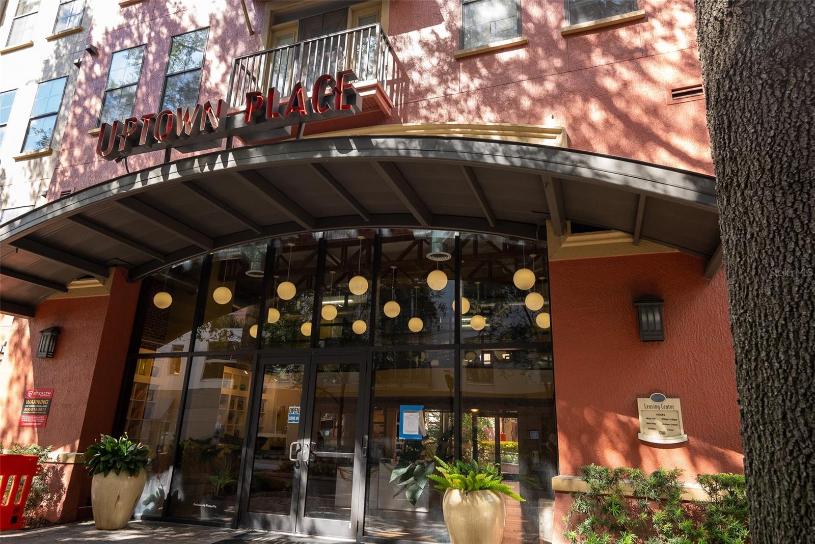 Image 23 of 33 For 911 Orange Avenue 127