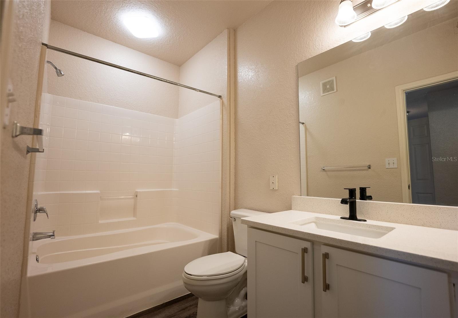 Image 9 of 33 For 911 Orange Avenue 127