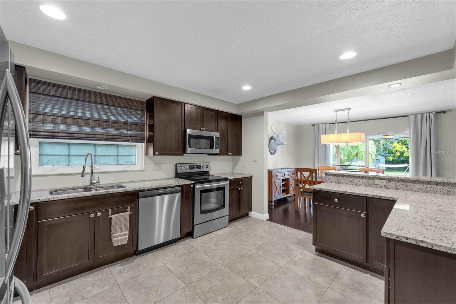 Image 14 of 49 For 6106 Huckleberry Avenue