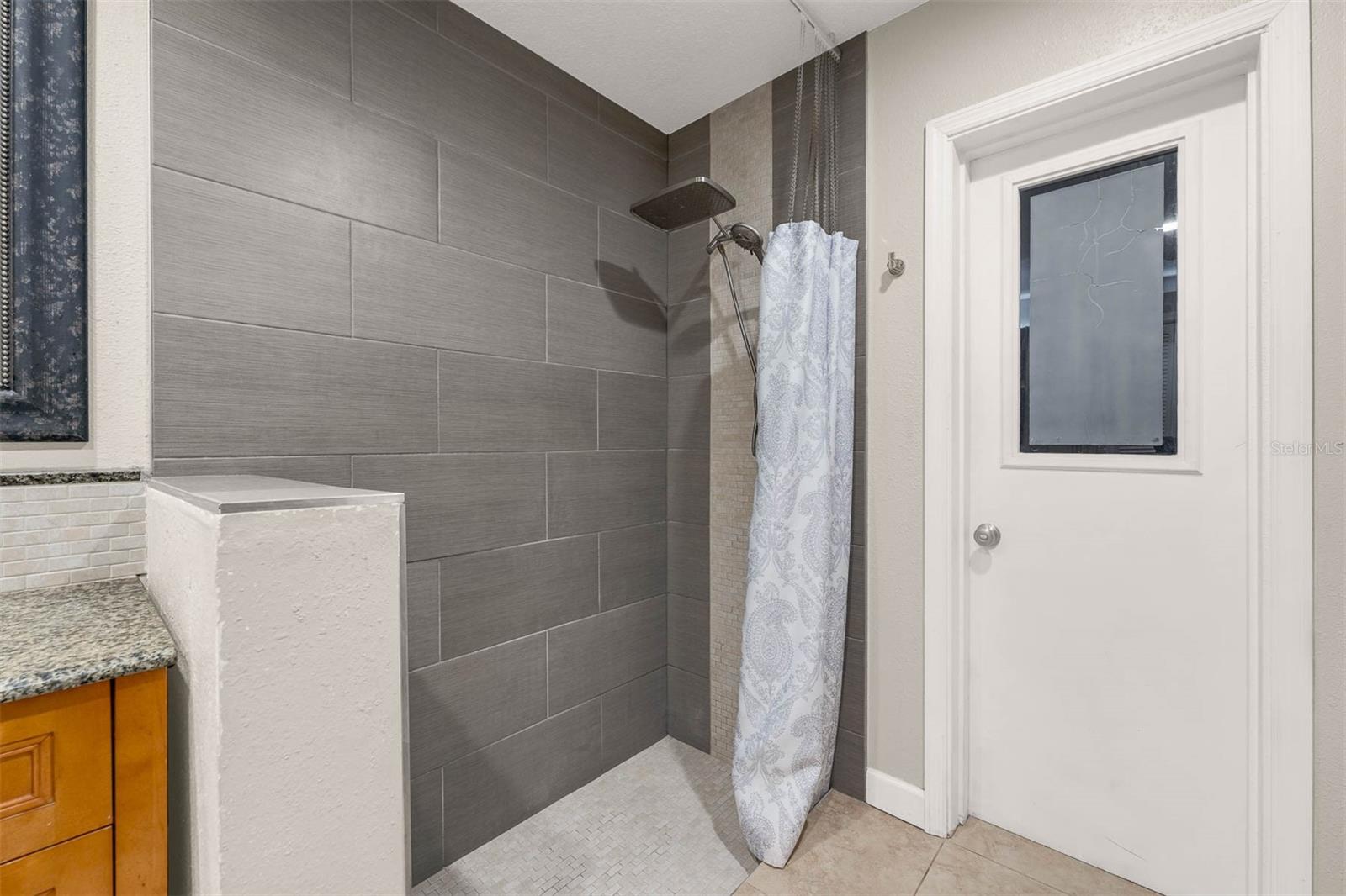 Image 20 of 49 For 6106 Huckleberry Avenue