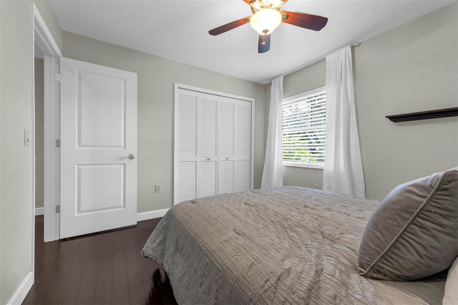 Image 23 of 49 For 6106 Huckleberry Avenue