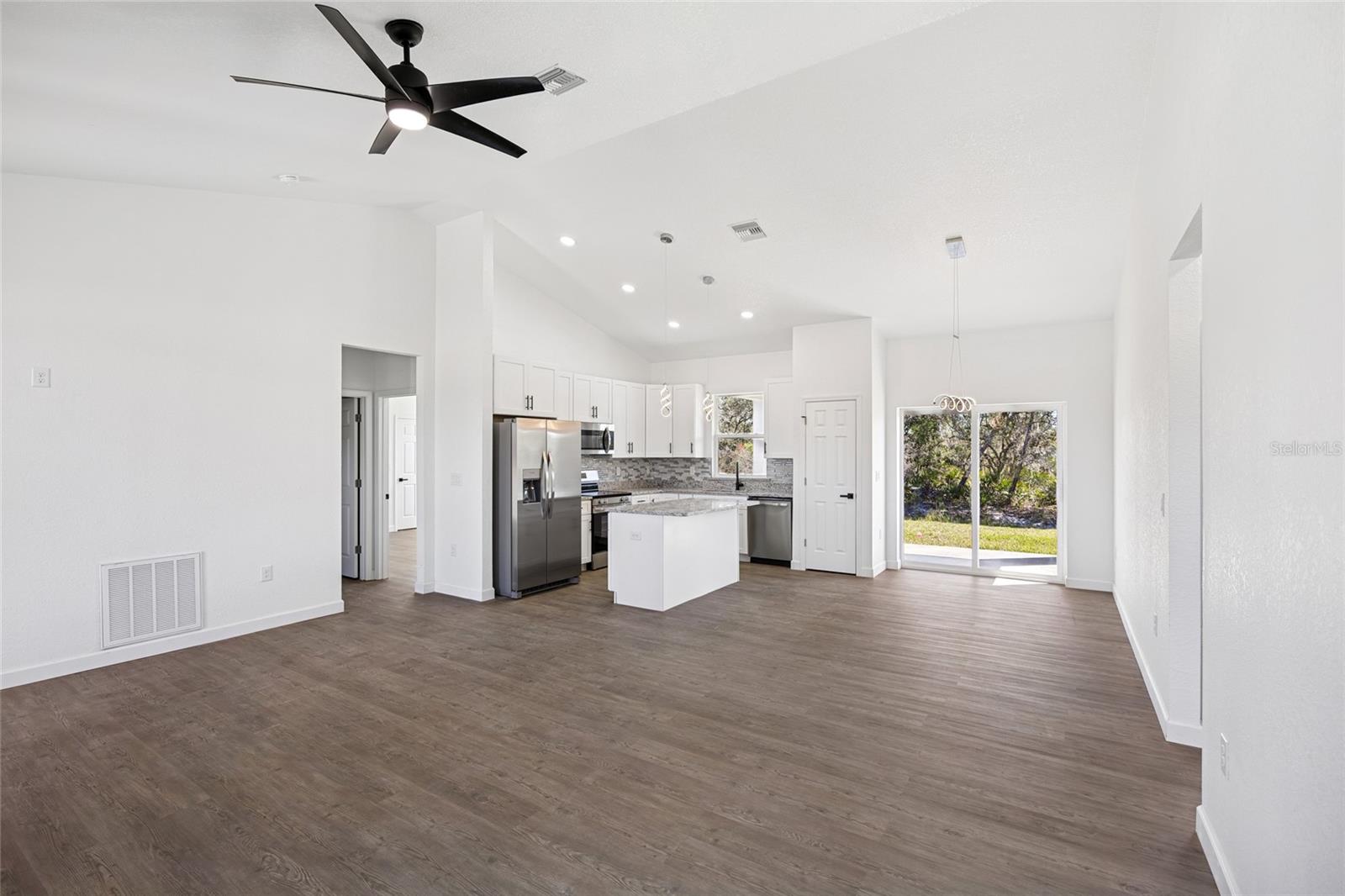 Image 10 of 38 For 7433 Domenico Street