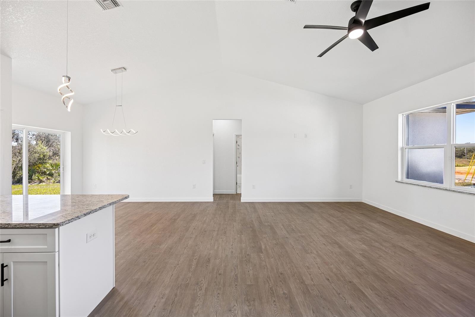 Image 11 of 38 For 7433 Domenico Street