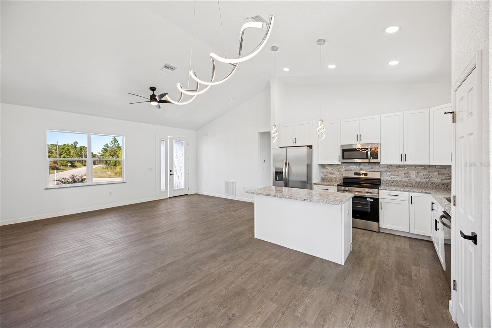 Image 13 of 38 For 7433 Domenico Street