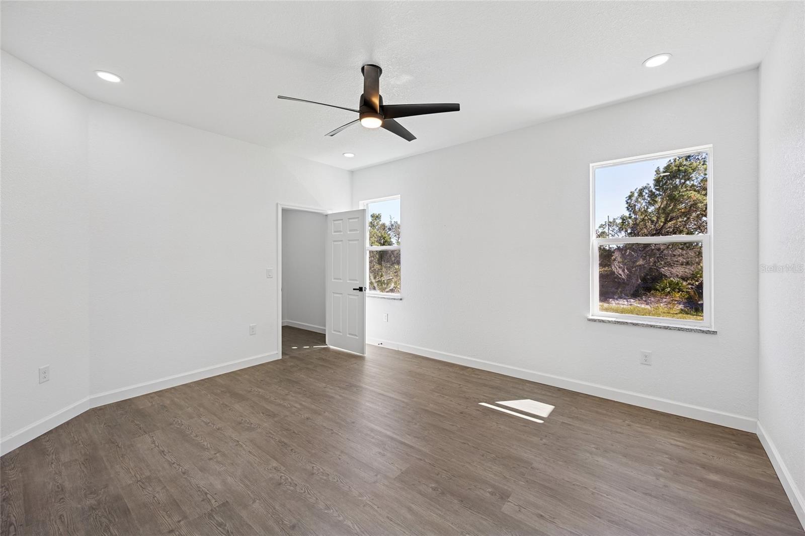 Image 18 of 38 For 7433 Domenico Street