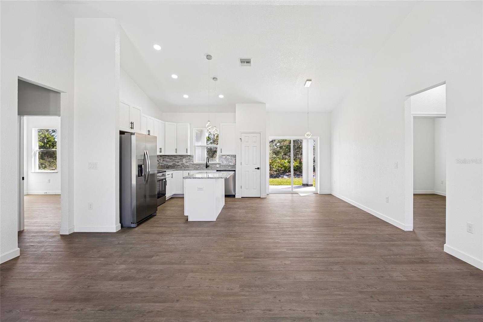 Image 9 of 38 For 7433 Domenico Street