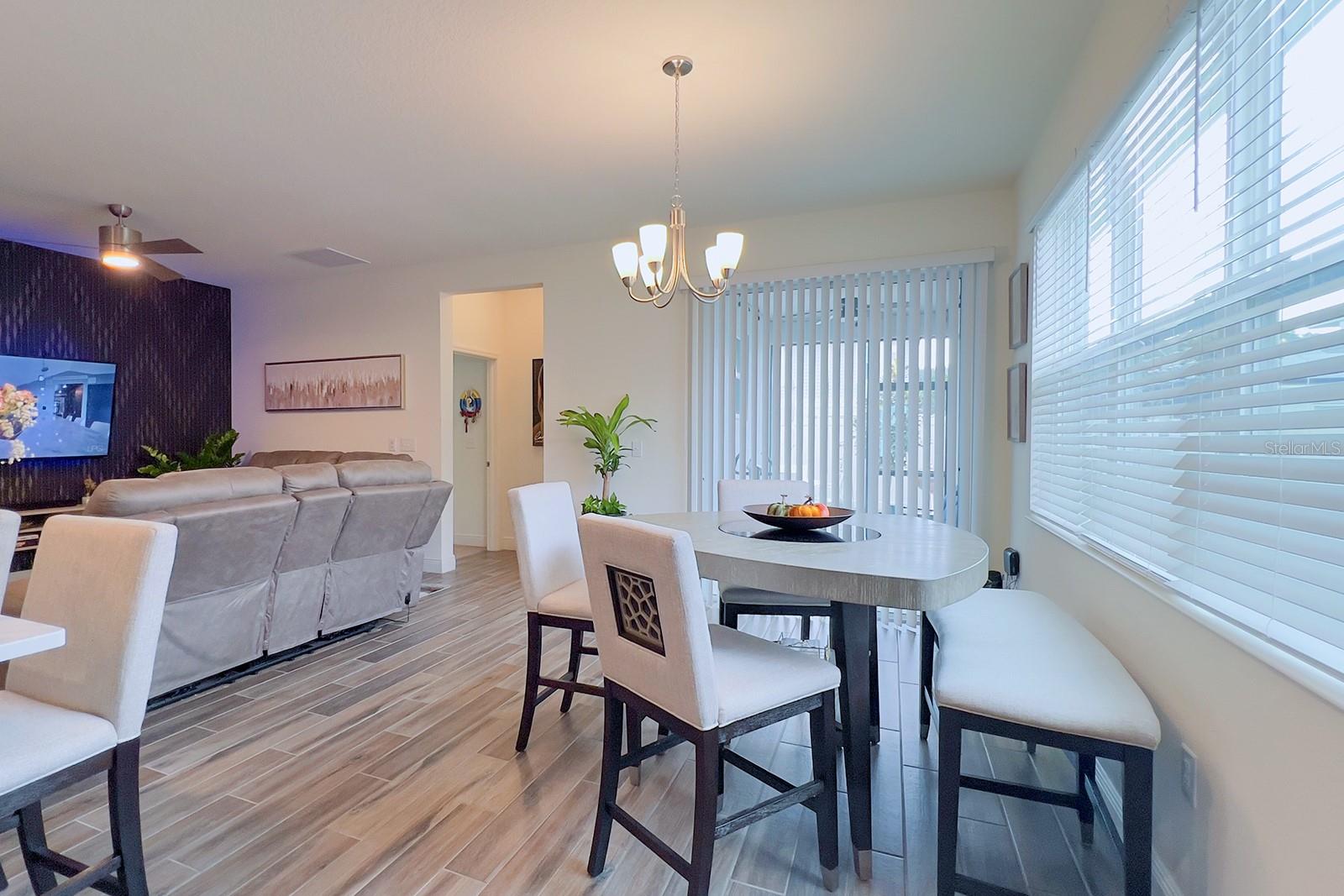 Image 18 of 64 For 2755 Meadow Stream Way