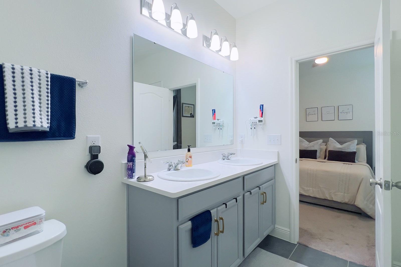 Image 39 of 64 For 2755 Meadow Stream Way