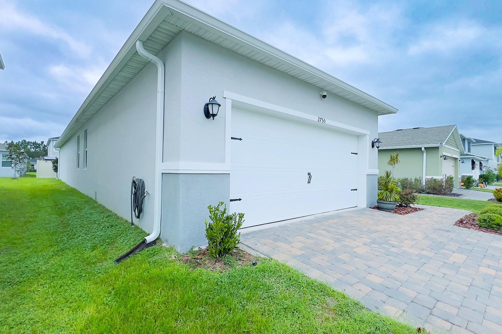 Image 4 of 64 For 2755 Meadow Stream Way