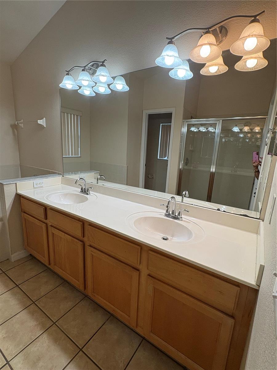 Image 14 of 16 For 14630 Lady Victoria Boulevard