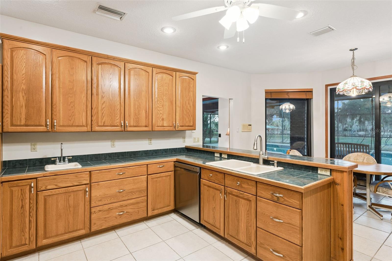 Image 11 of 93 For 2565 Osceola Road