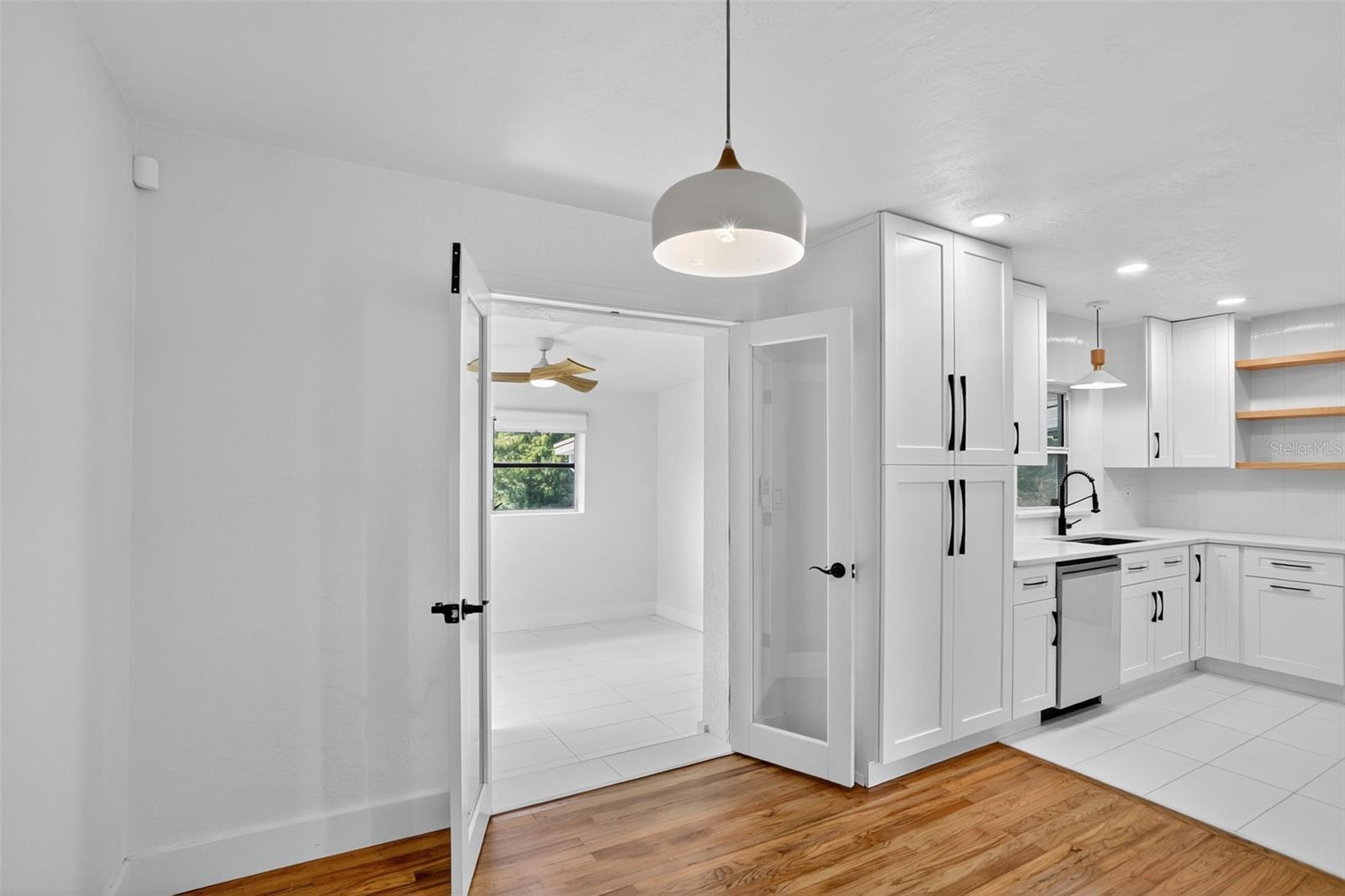 Image 14 of 57 For 832 Thalia Drive