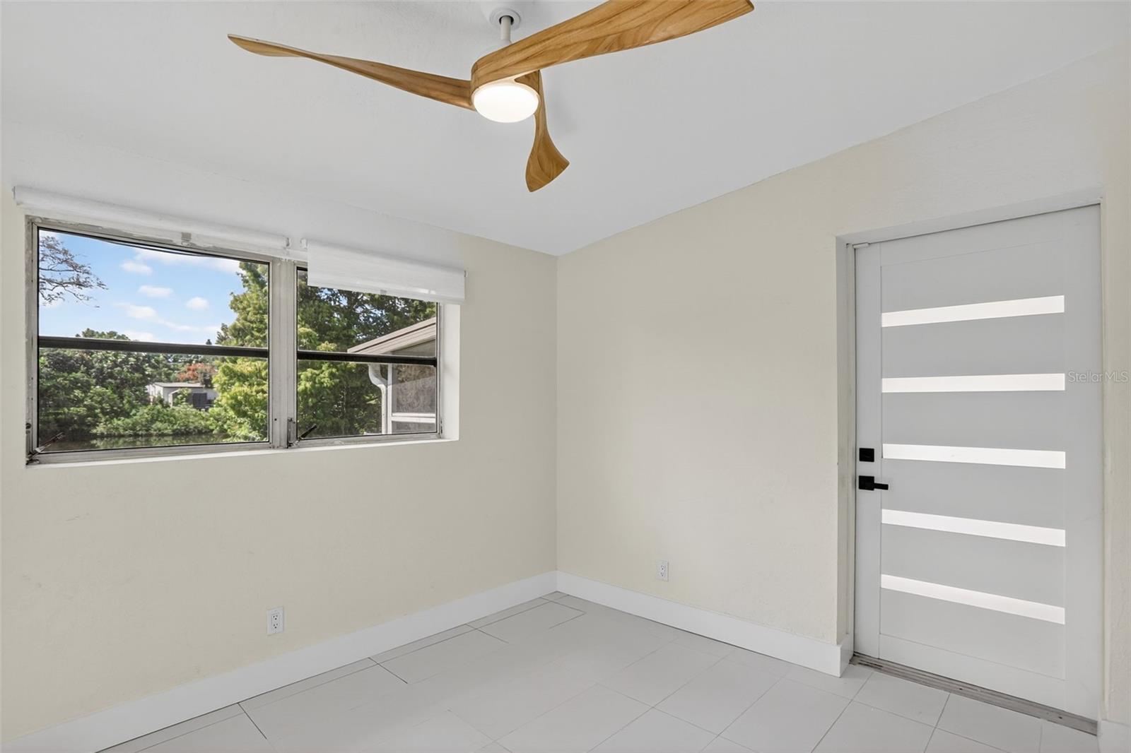 Image 20 of 57 For 832 Thalia Drive