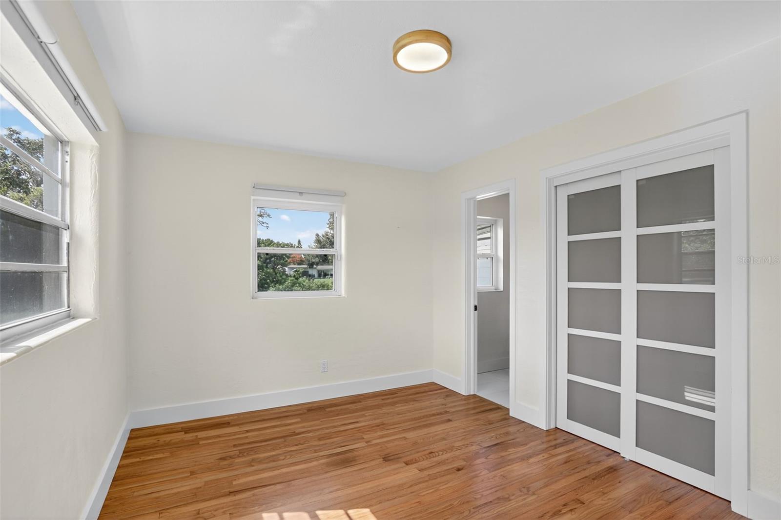 Image 31 of 57 For 832 Thalia Drive