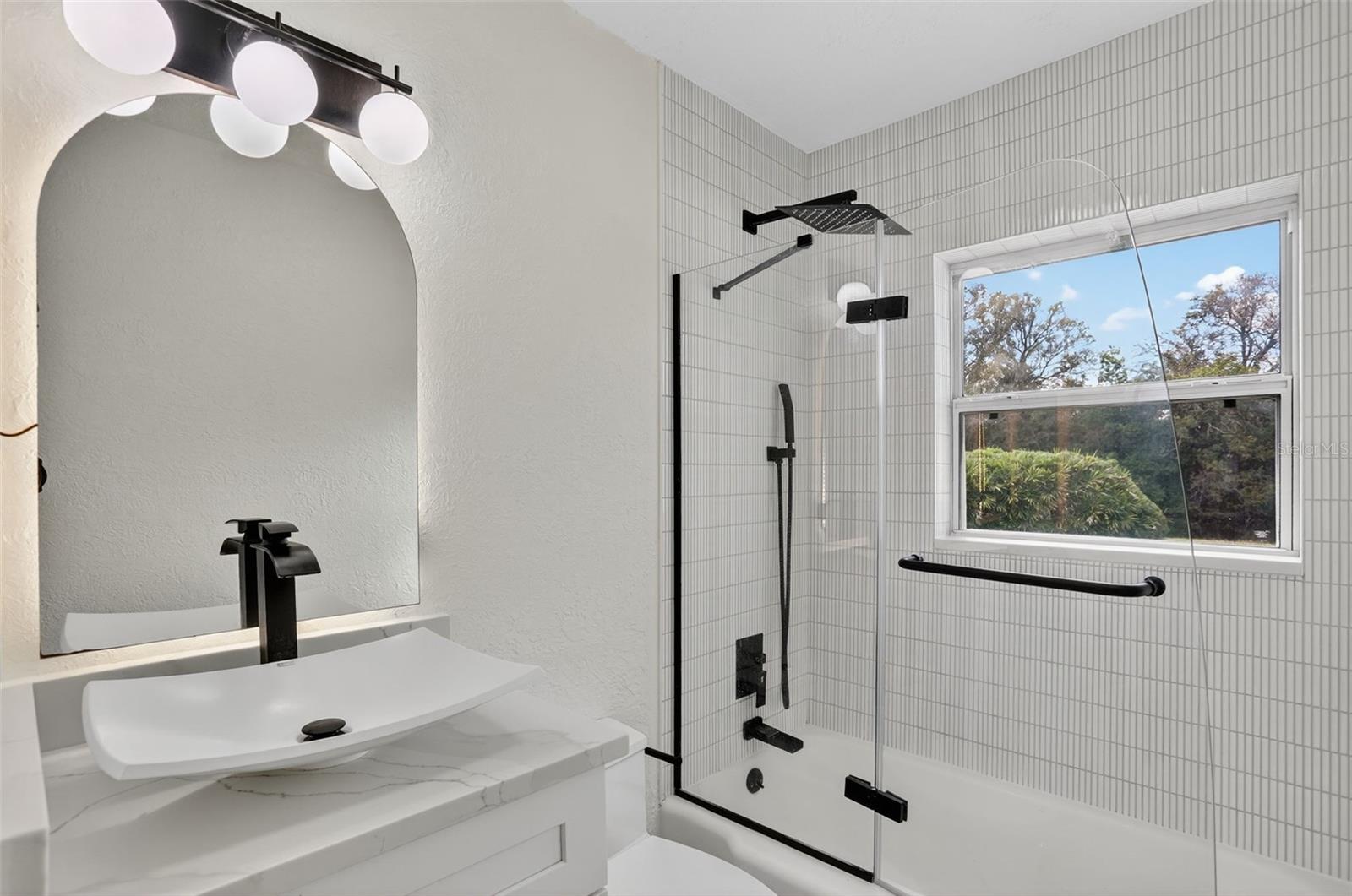 Image 36 of 57 For 832 Thalia Drive