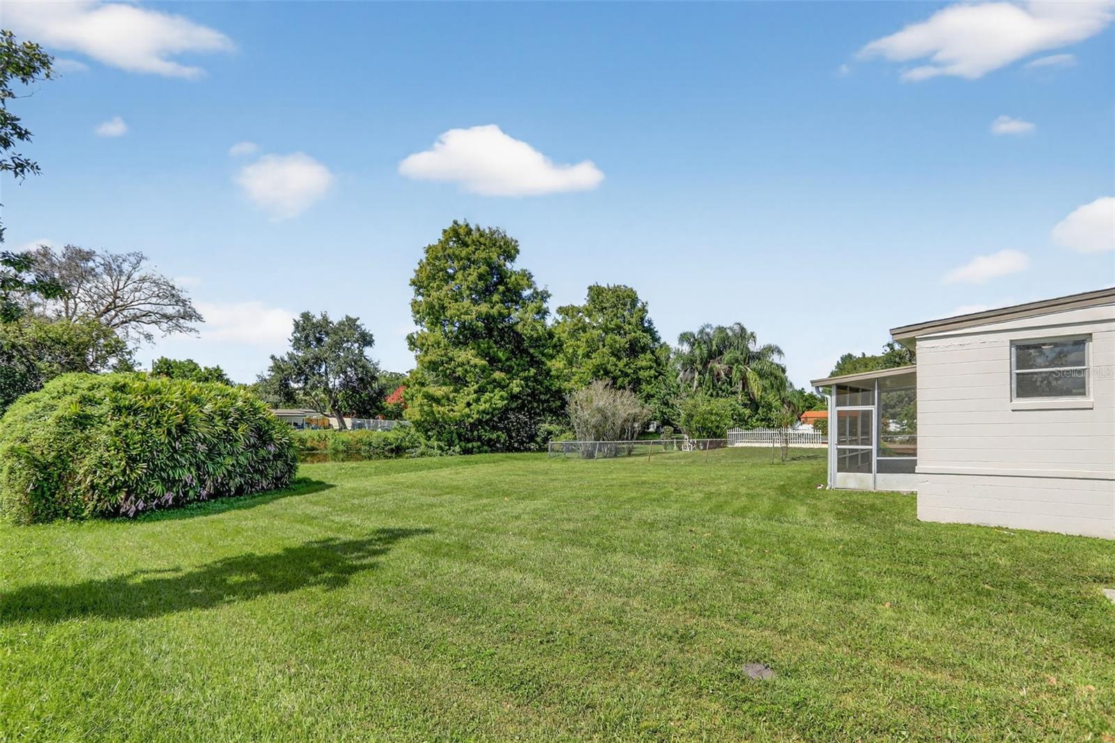 Image 41 of 57 For 832 Thalia Drive