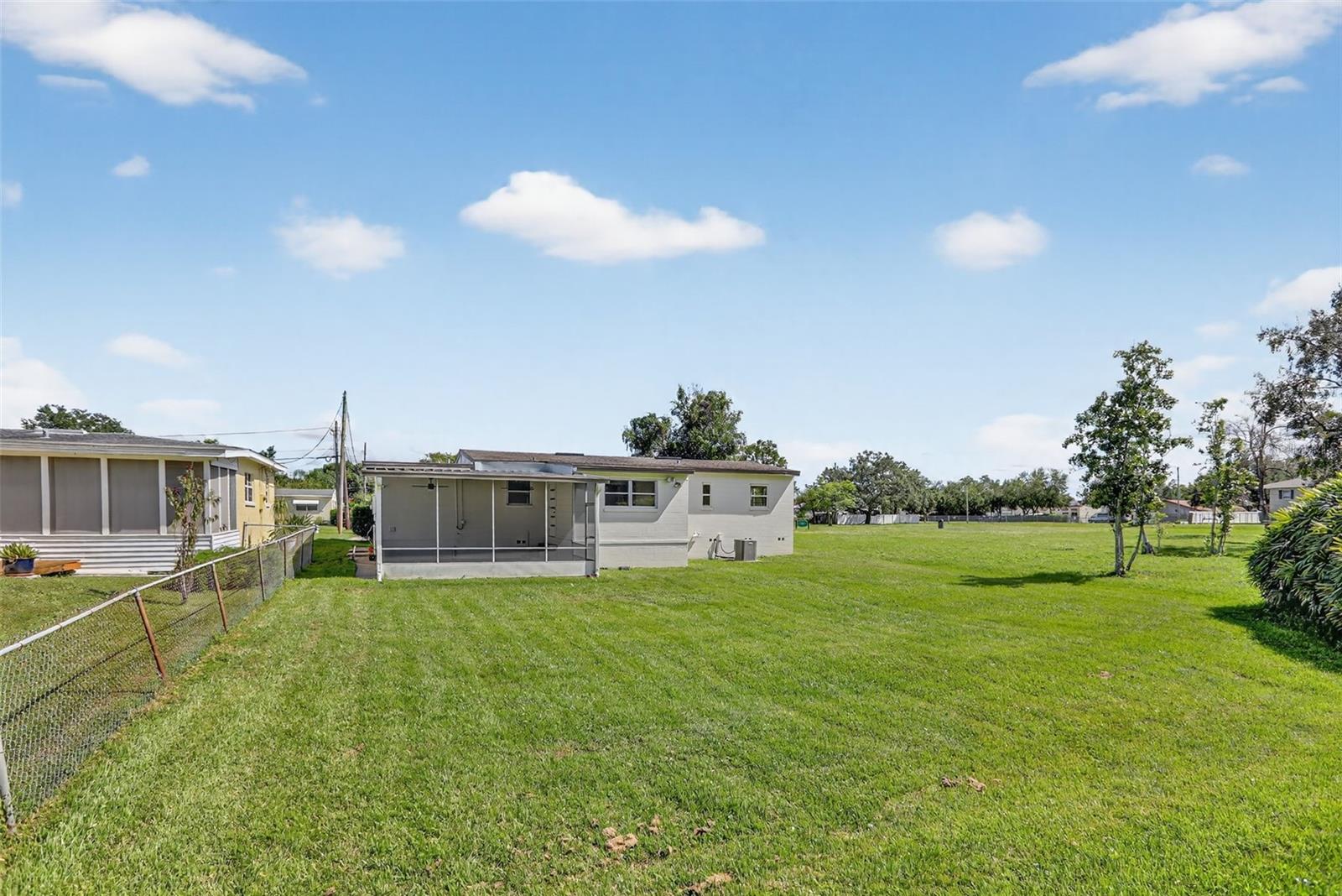 Image 43 of 57 For 832 Thalia Drive