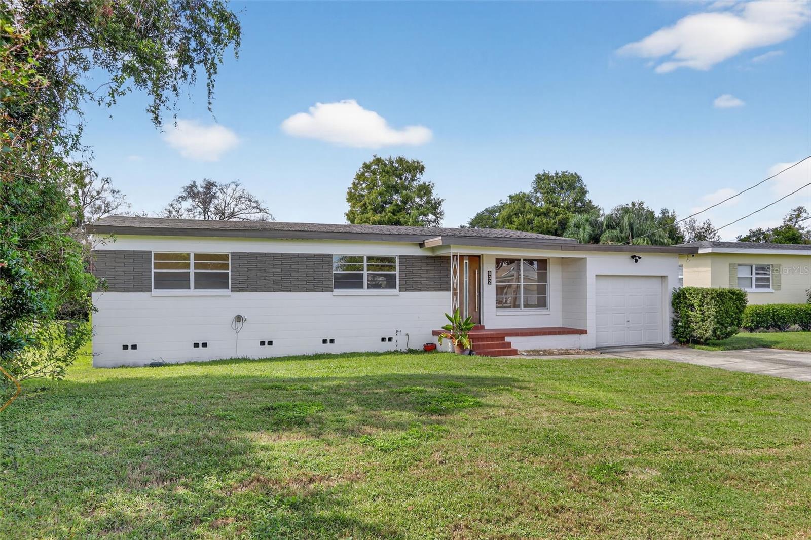 Image 49 of 57 For 832 Thalia Drive